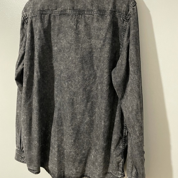 INC International Concepts button down, denim wash, Large - Picture 3 of 3